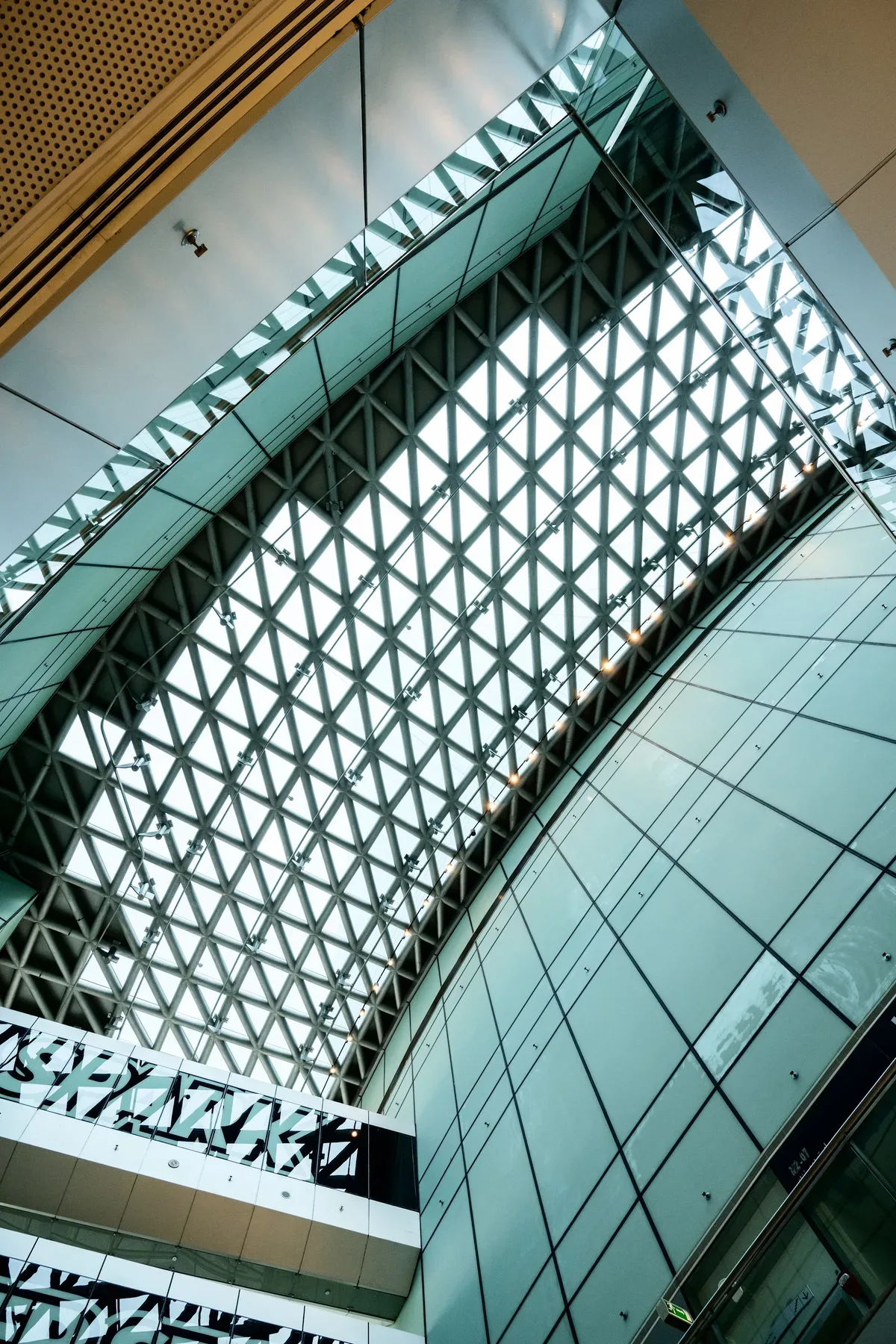 The diamond lattice over the glass, seen from below.