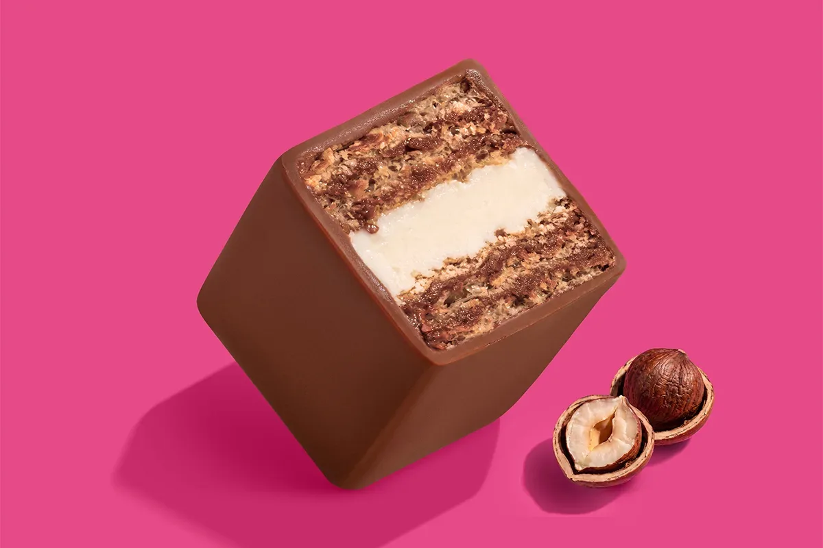 Hazelnut wafer cut open on its flavour colour.