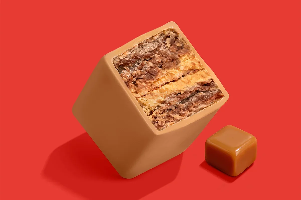 Famous Pro Caramel wafer cut open on its flavour colour.