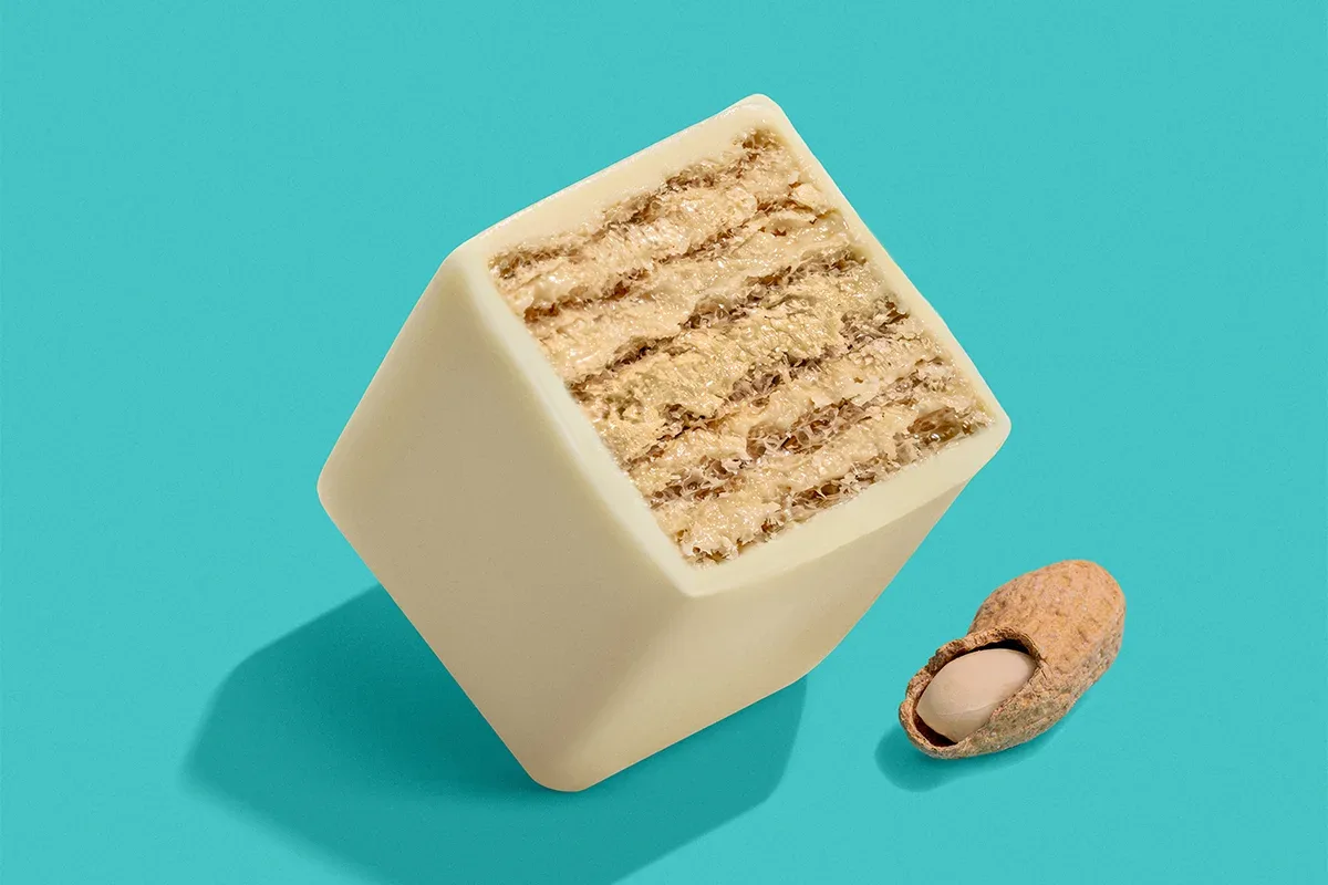 Beenut Putter wafer cut open on its flavour colour.