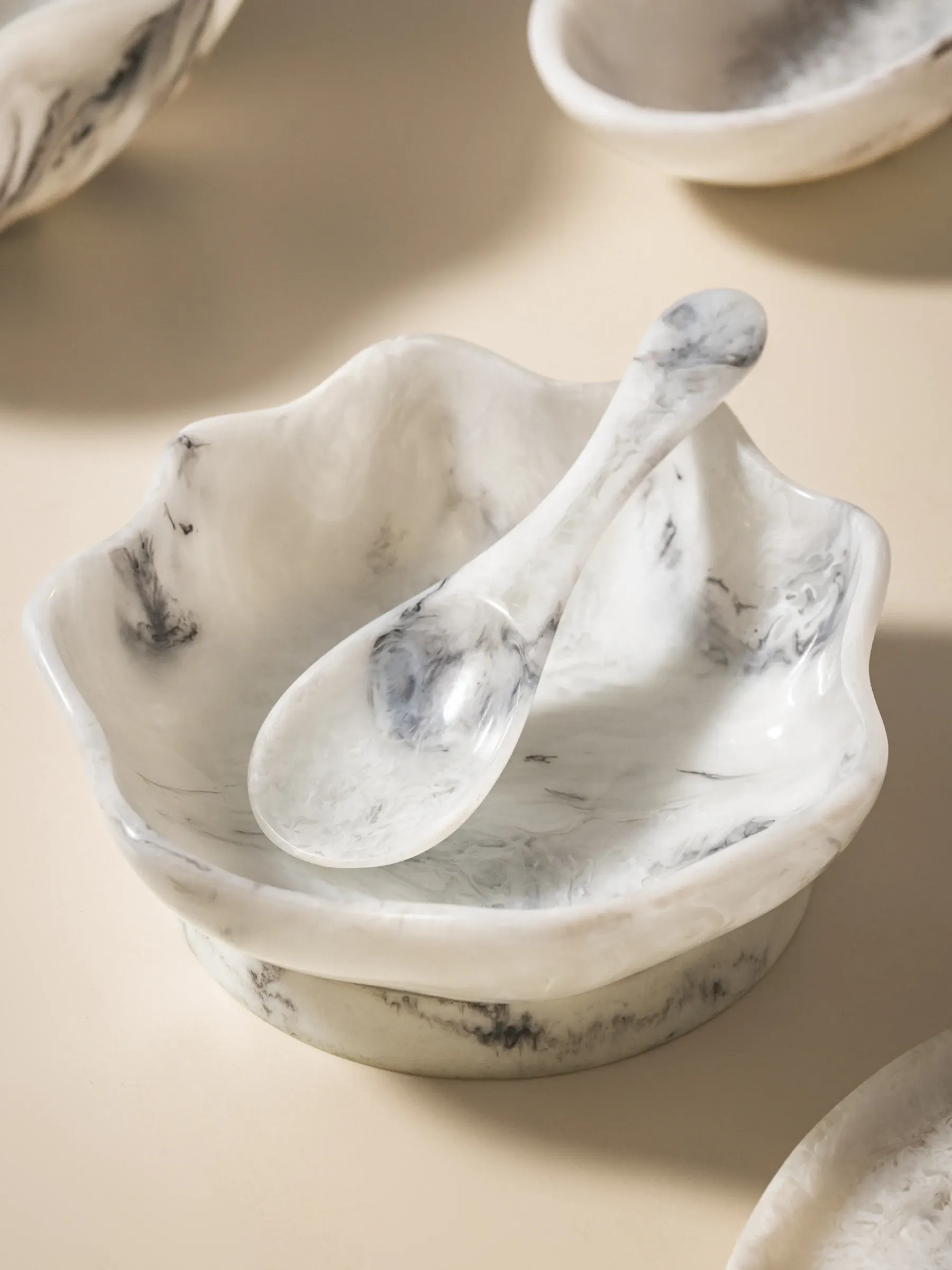 Cascades: Marble pestle and bowl, product detail photography
