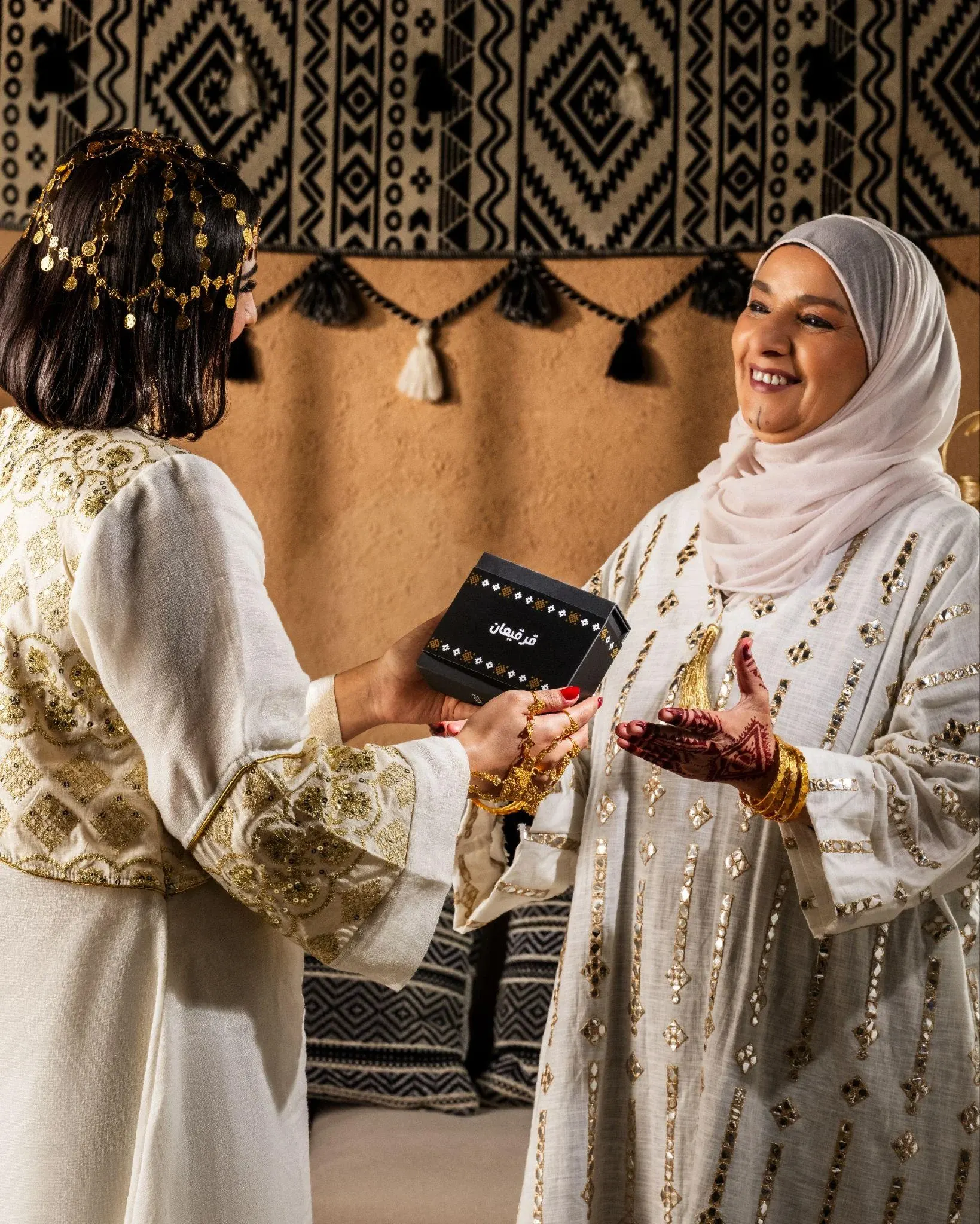 Istekanti: Gifting in context, lifestyle campaign photography