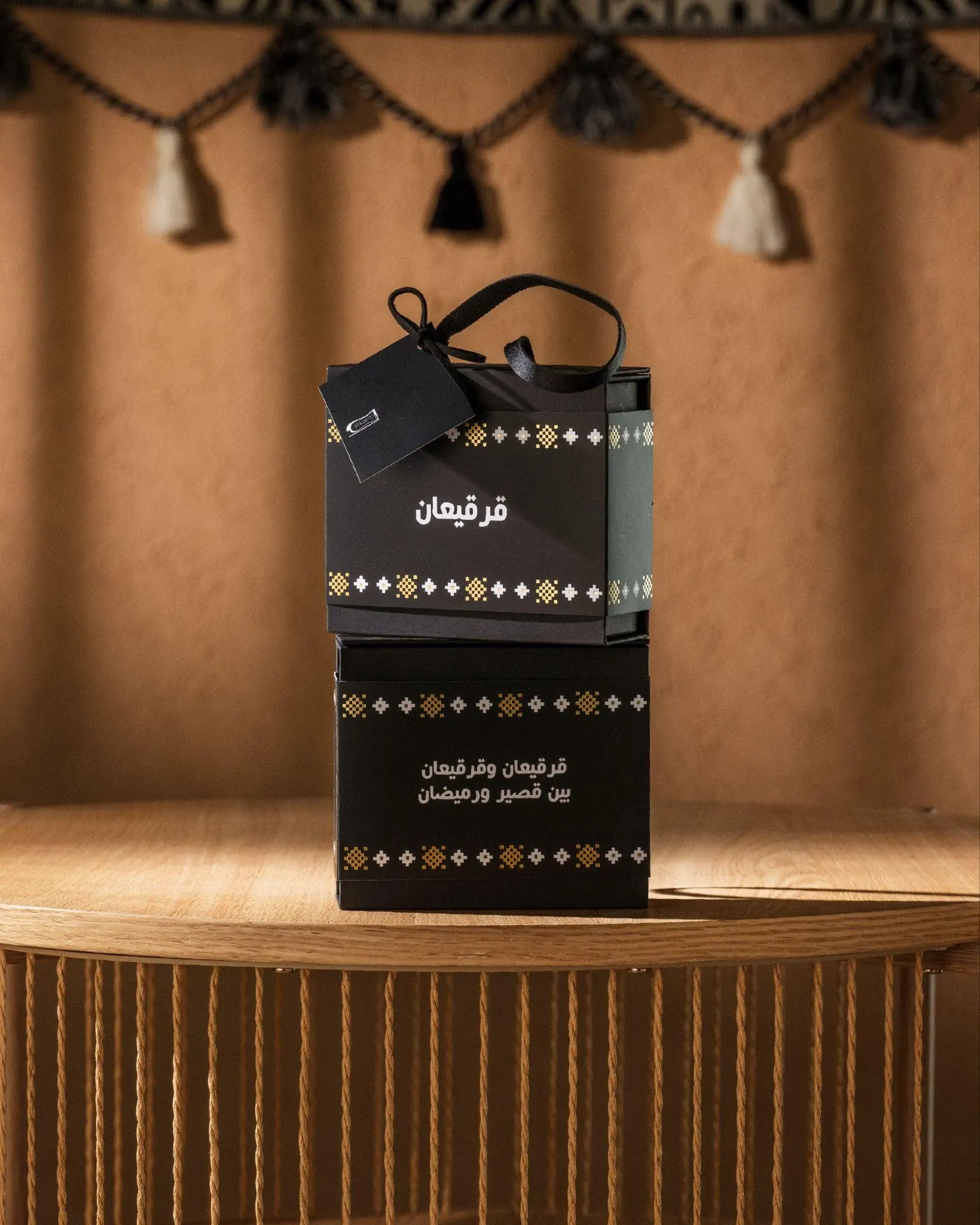 Istekanti: Gift packaging, collection photography
